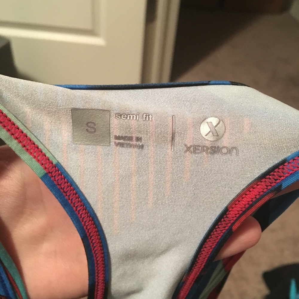 like new workout tank - Picture 2 of 3